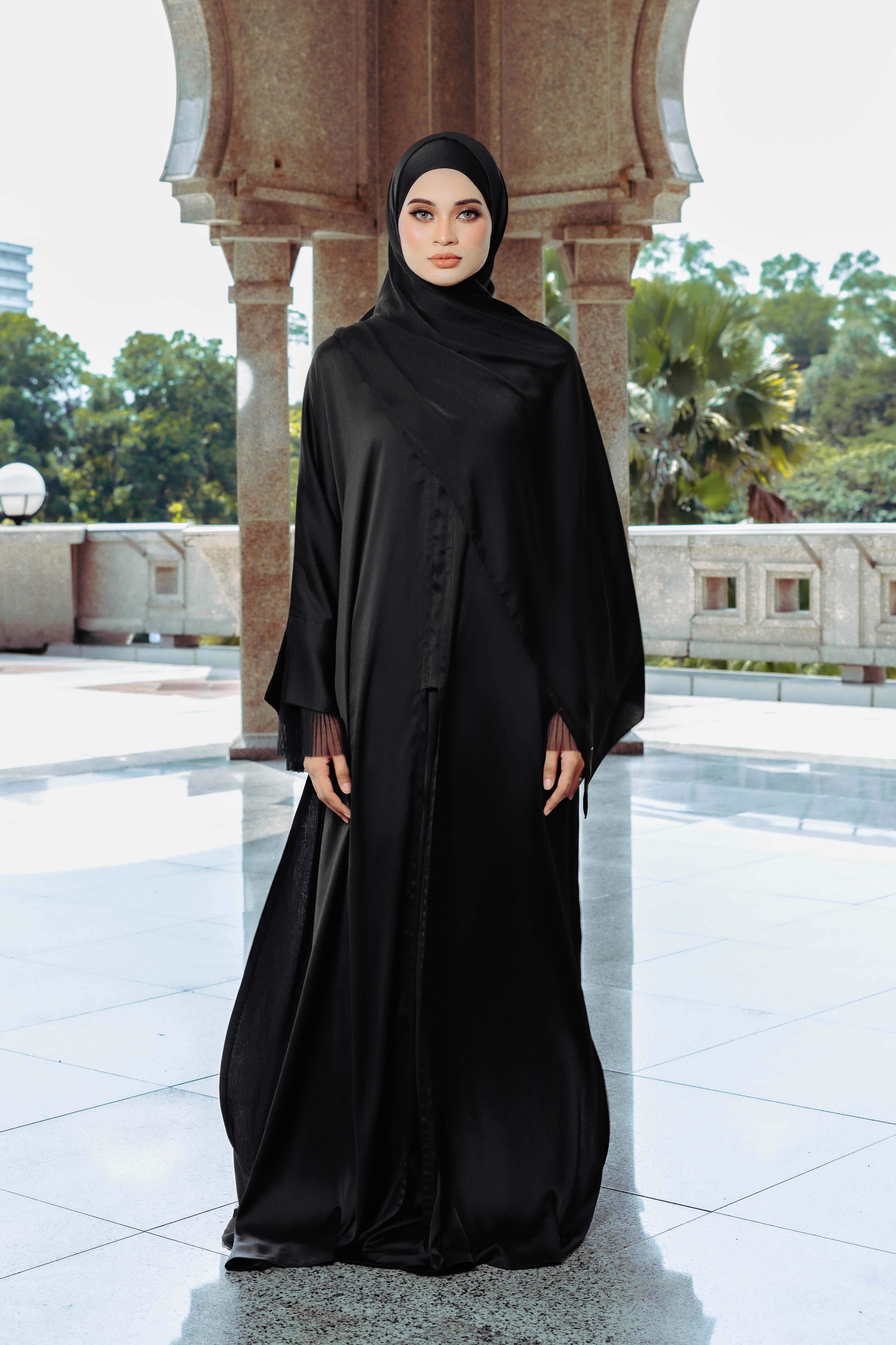 FATMA IN JET BLACK